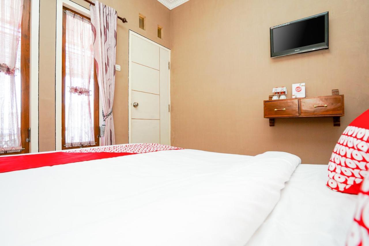 Oyo 1087 Homestay Potato House Bromo Kültér fotó