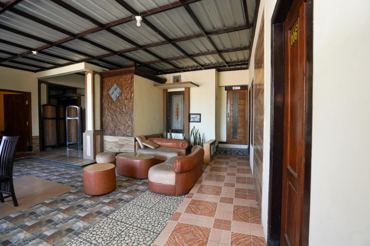 Oyo 1087 Homestay Potato House Bromo Kültér fotó